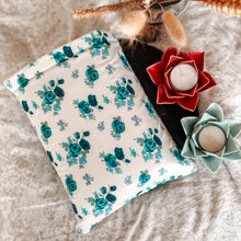 Load image into Gallery viewer, Floral Sleeves